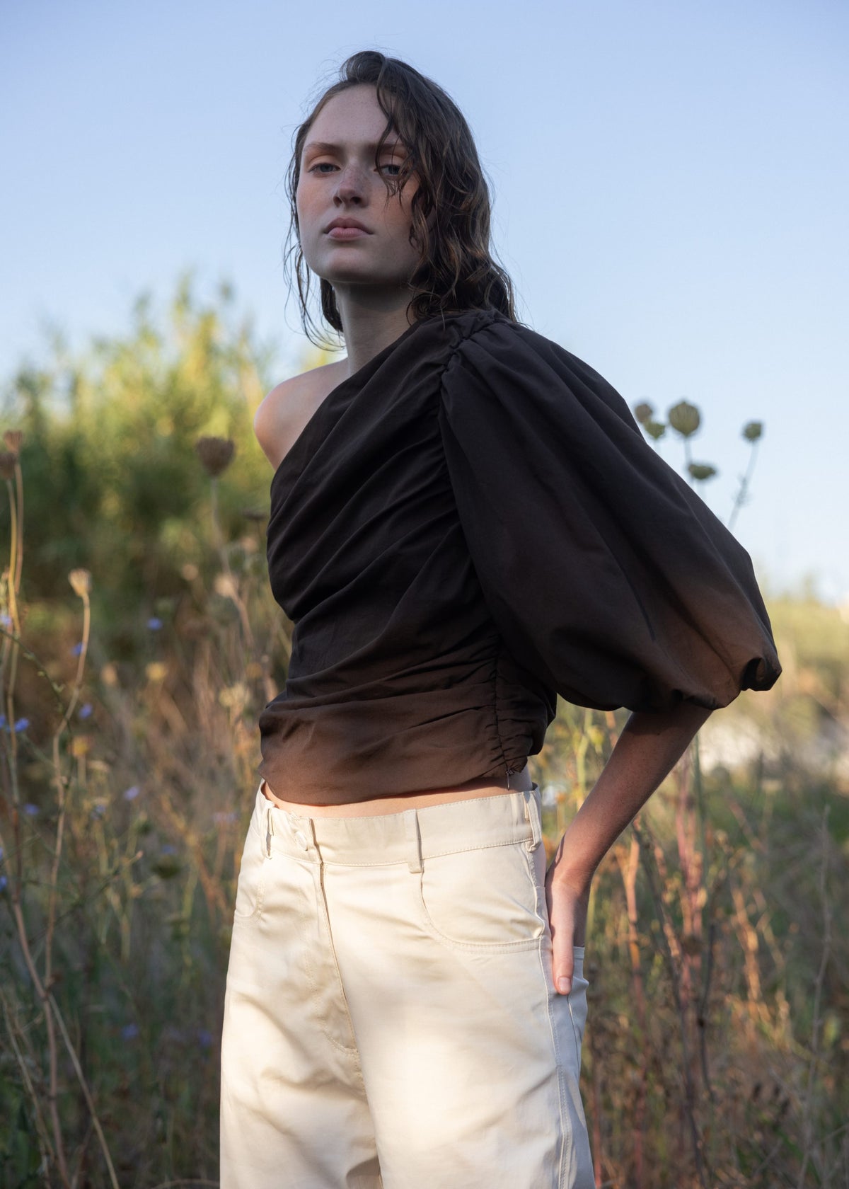 Esthé | Poplin One Shoulder Top  | Espresso