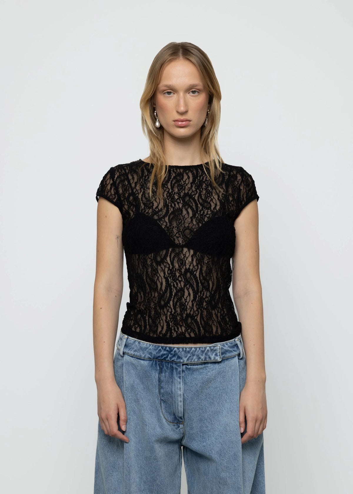 Esthé | Lace Baby Tee | Black