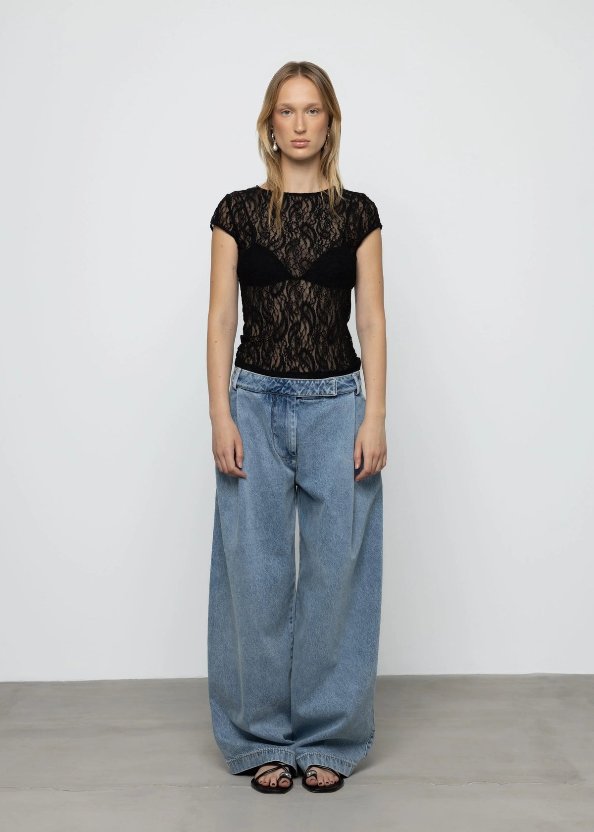 Esthé | Lace Baby Tee | Black