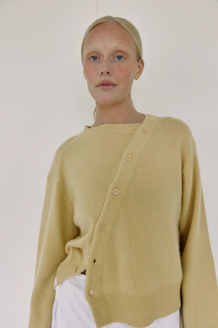 Bohème | The Asymmetric Cashmere Knit |Wheat