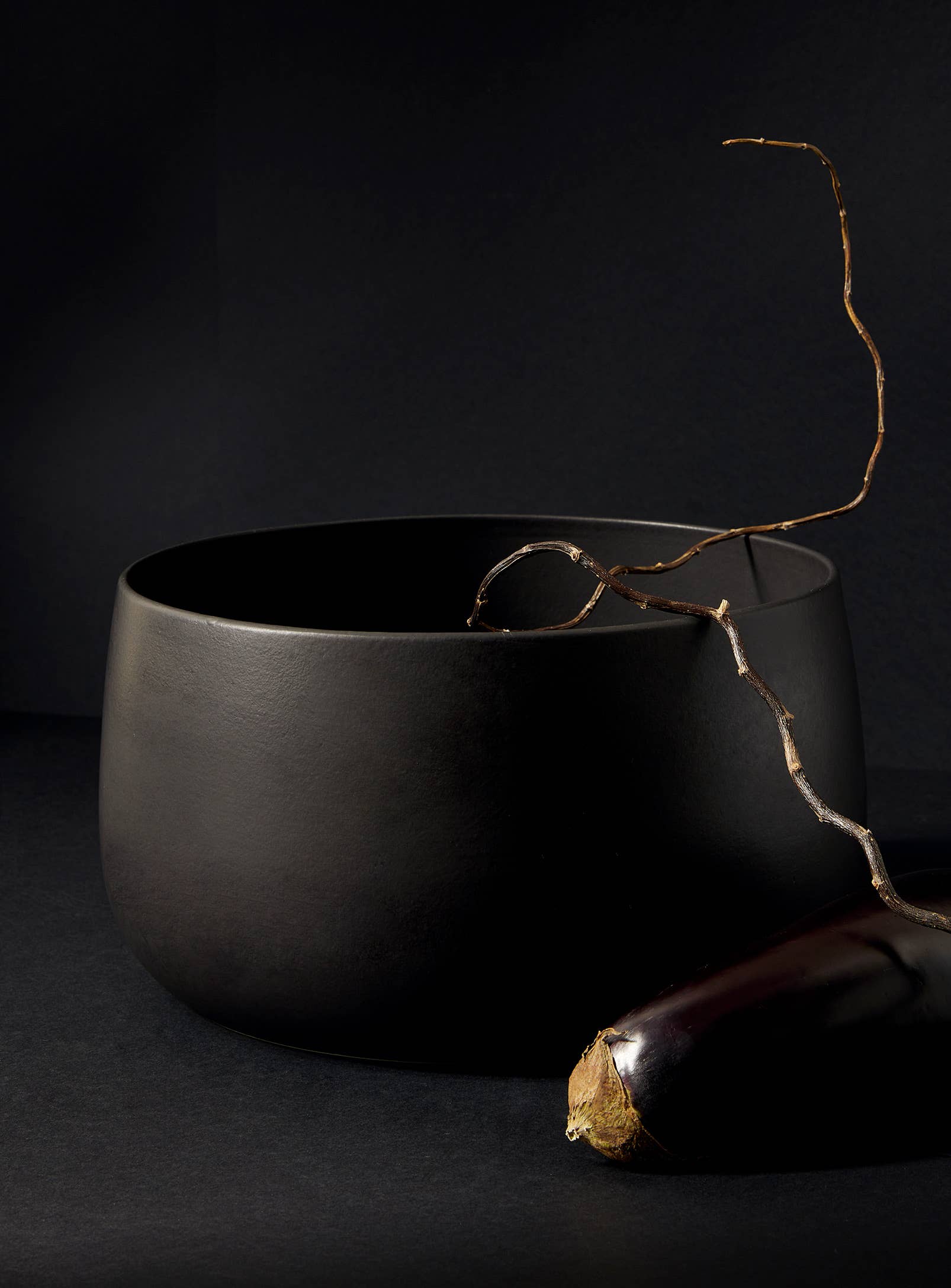 Deep Stoneware Serving Bowl | Matte Black