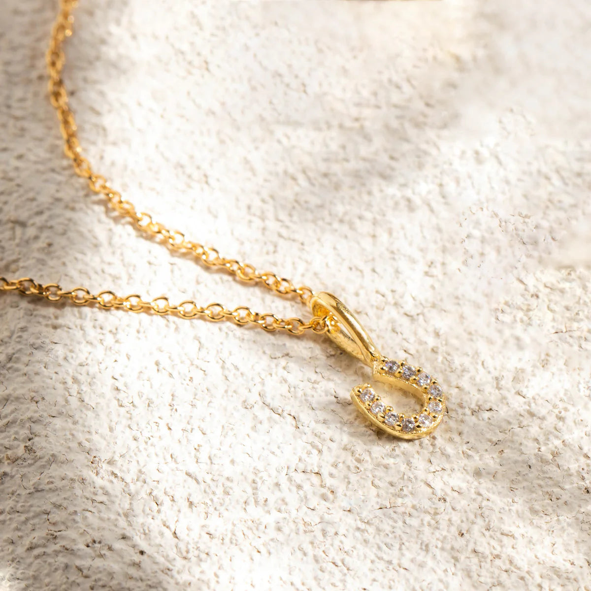 Leah Alexandra | Tiny Horseshoe Necklace | Gold - Paloma