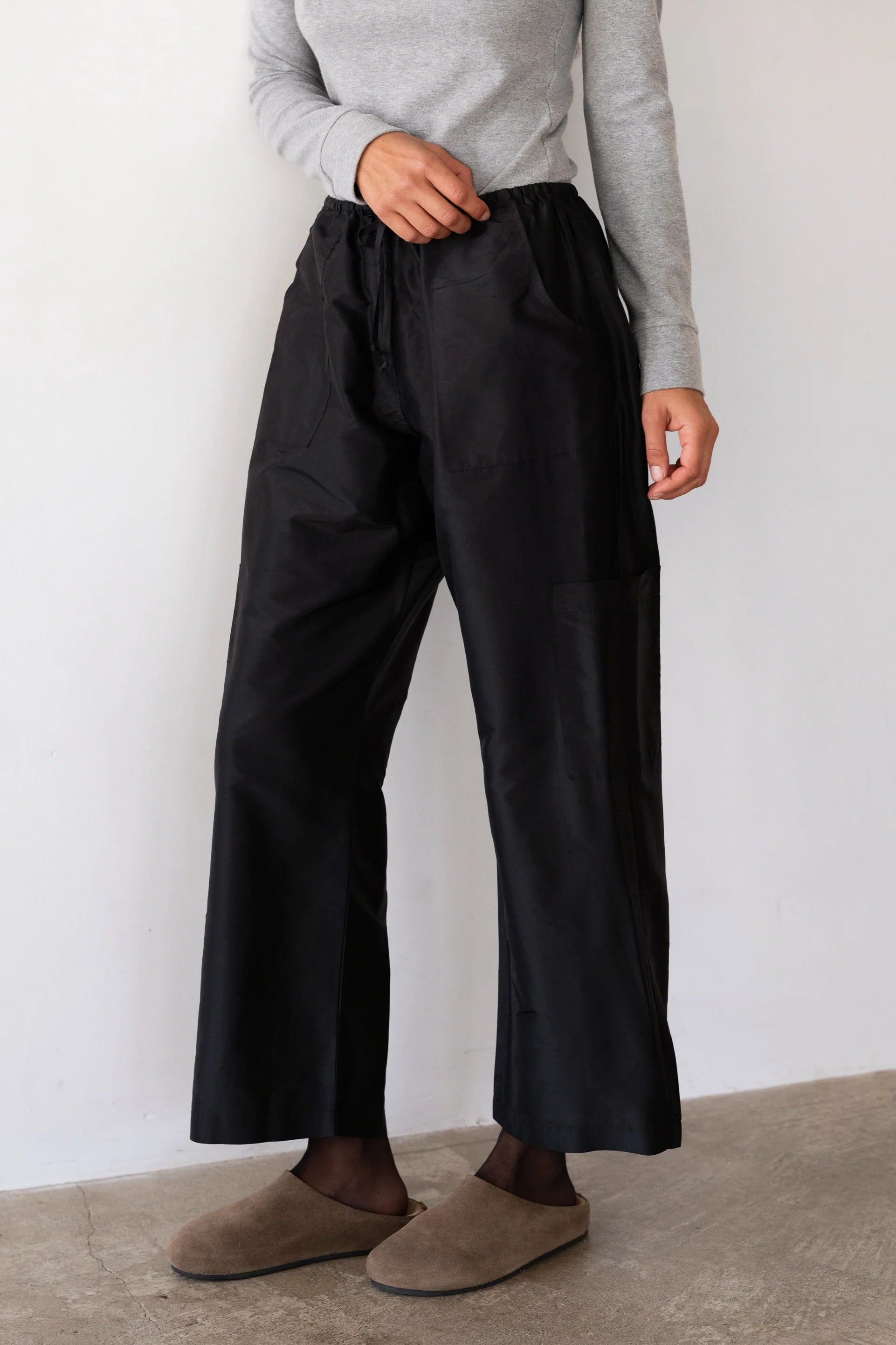 Donni The Taffeta Drawstring Cargo Pant | Jet