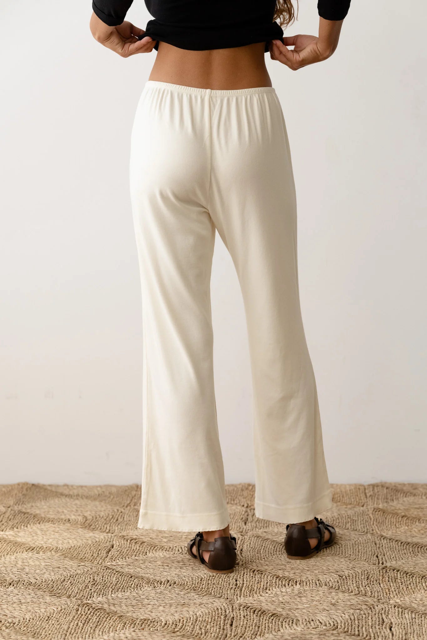 Donni The Baby Rib Scallop Pant | Creme