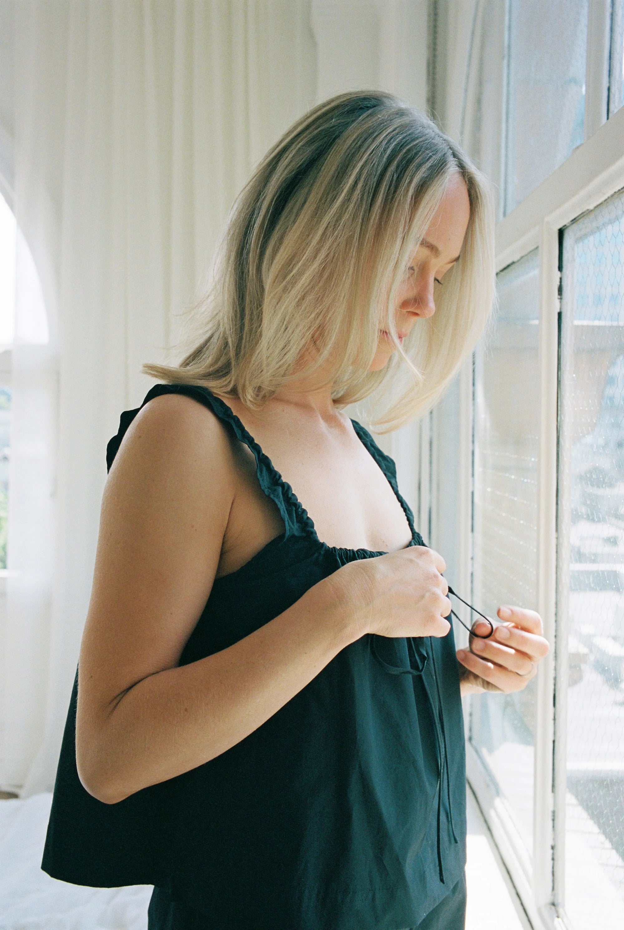 Volay | Tie Front Top | Black