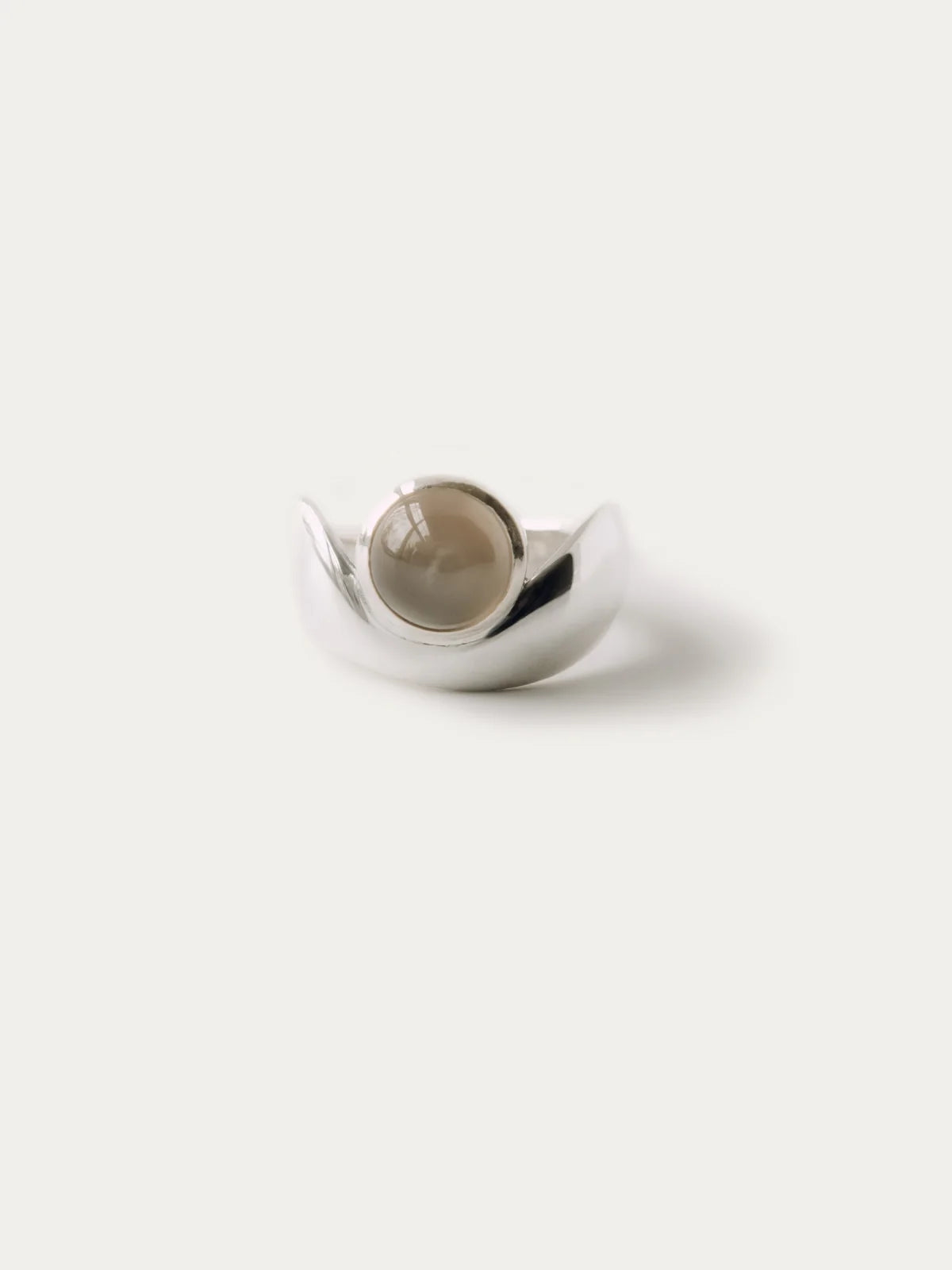 Vimeria | Sinuous Ring Grey Agate