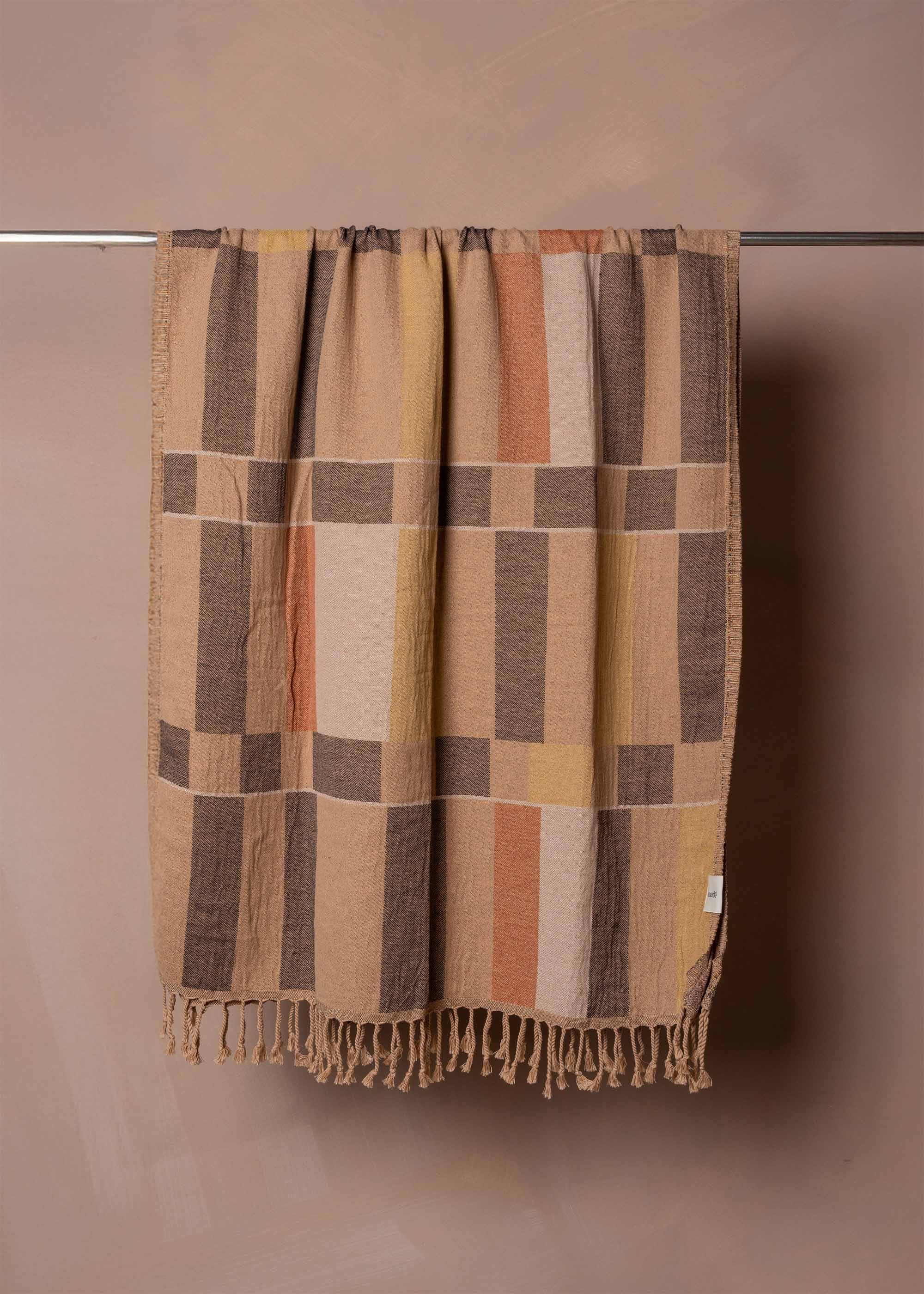 Saardé Turkish Beach Towel | Black/Terracotta - Paloma
