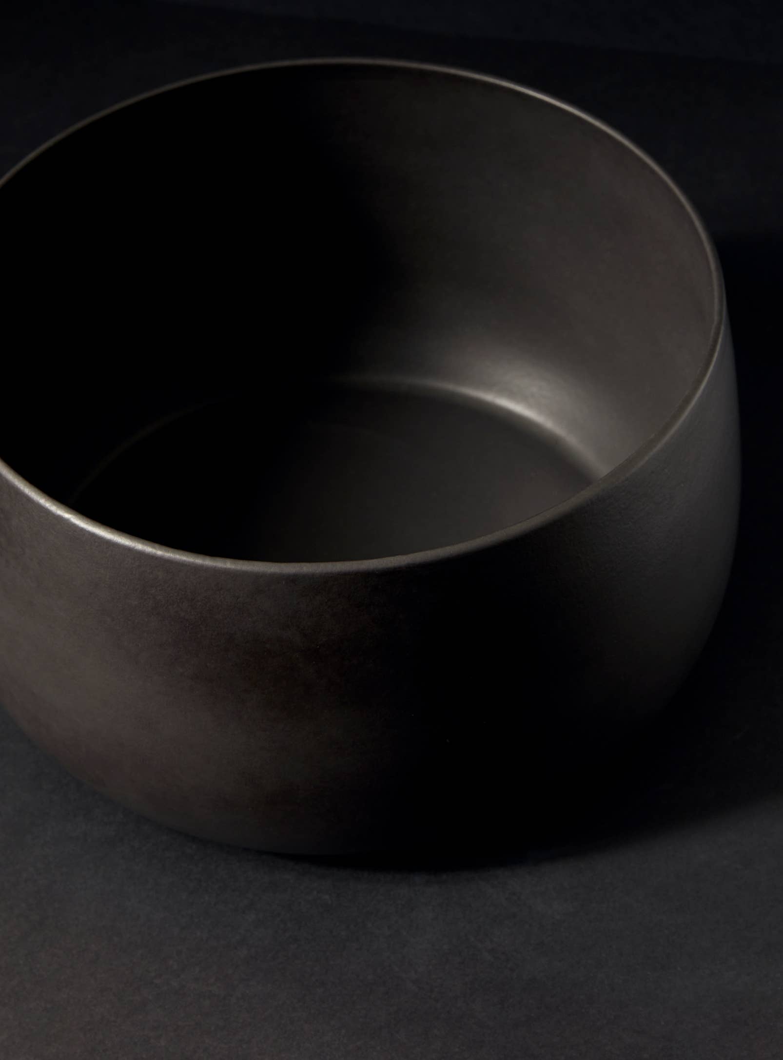 Deep Stoneware Serving Bowl | Matte Black