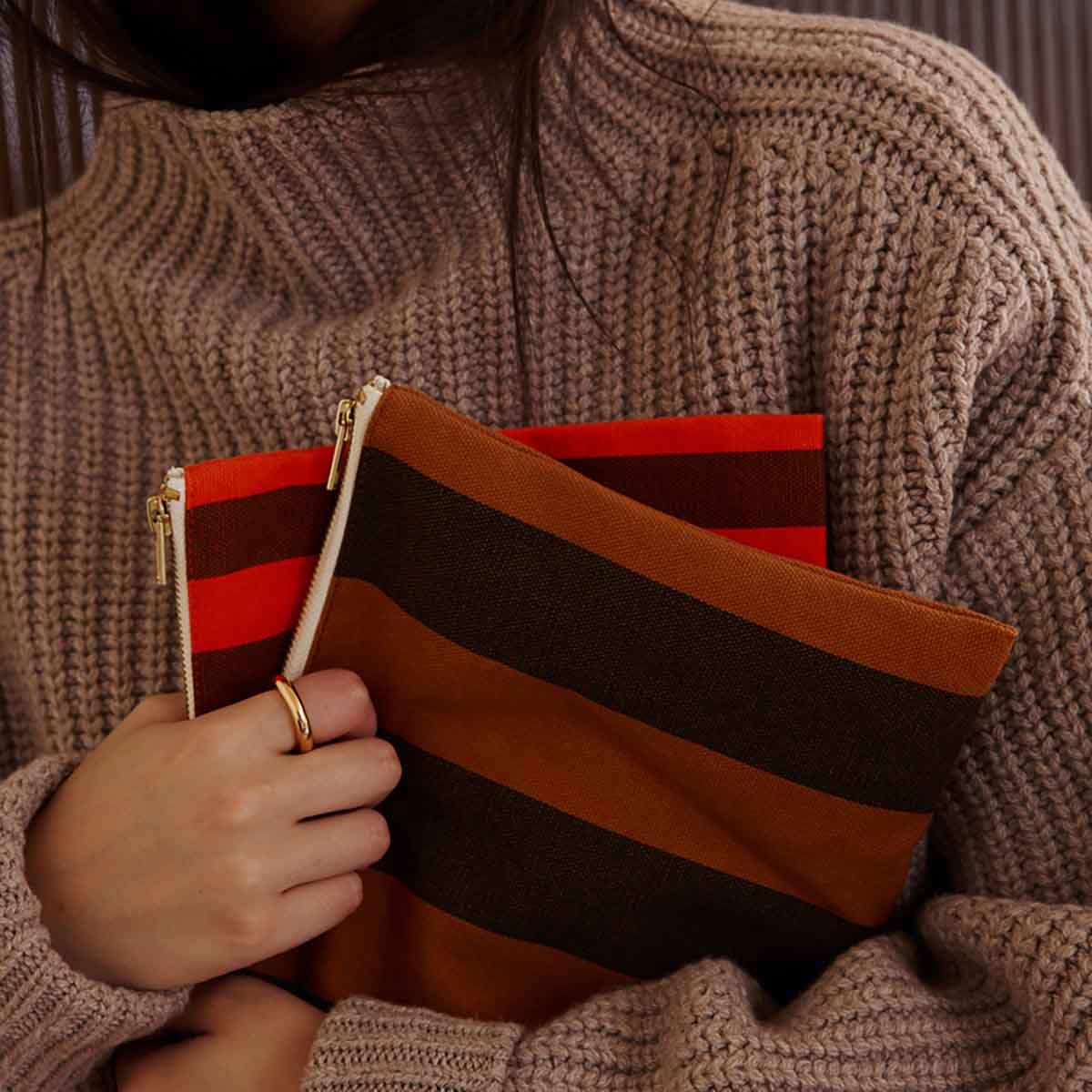The Big Pouch | Pecan Night Big Stripe
