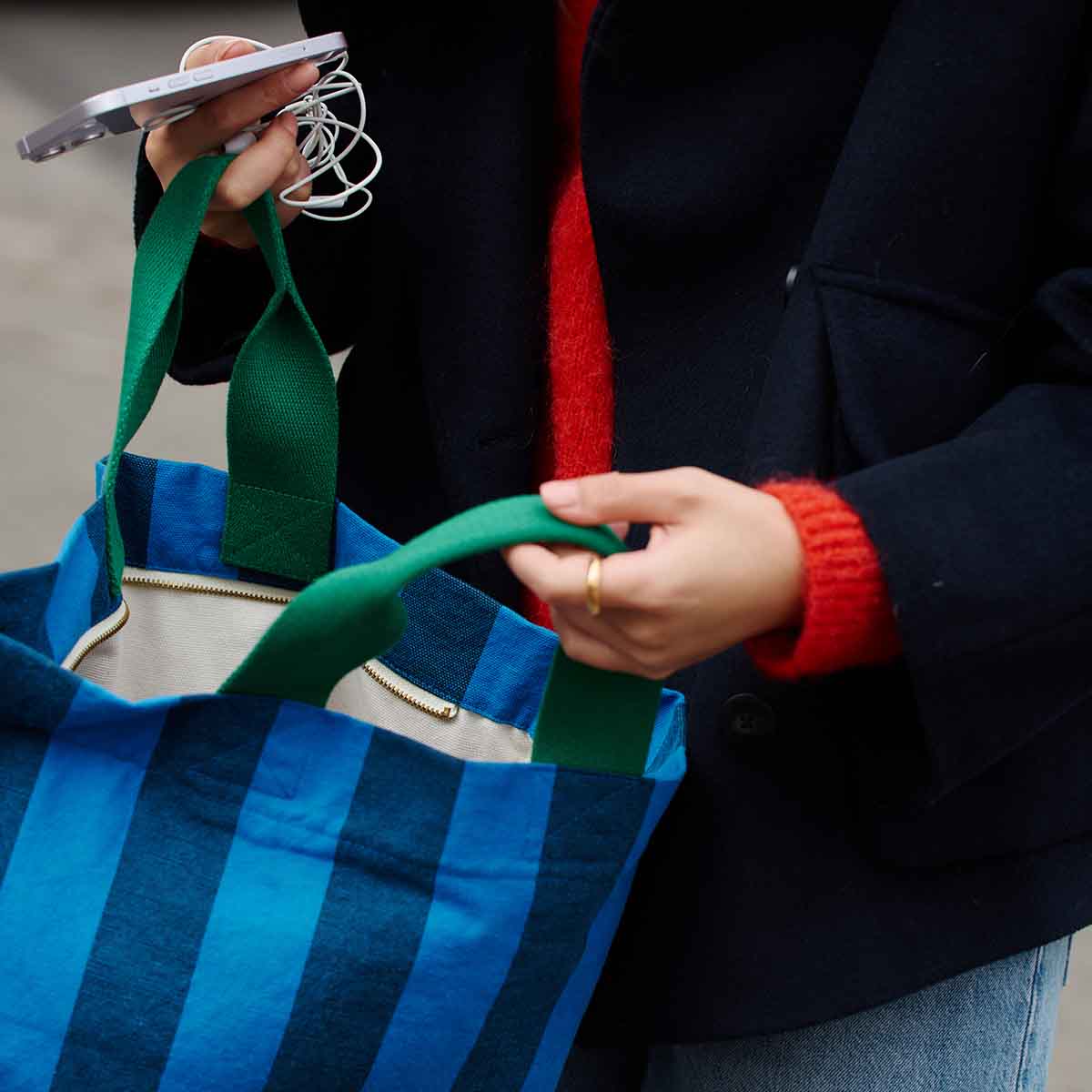 The Zipper Tote | Night Blue Big Stripe